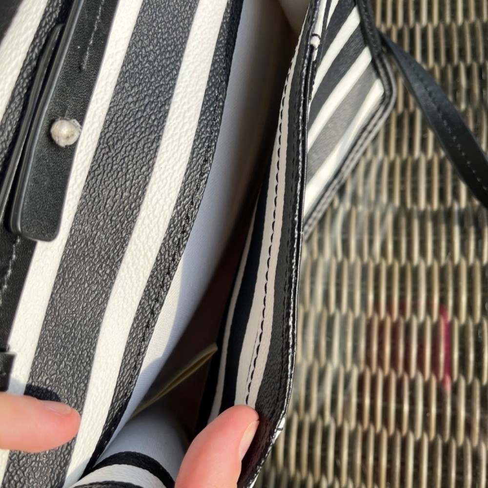 Kate Spade Crossbody - Picture 5 of 5
